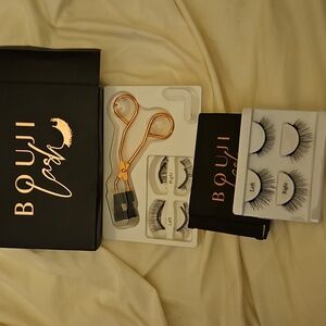 NEW Boujilash set With New Spare Lashes. (Not Shown)